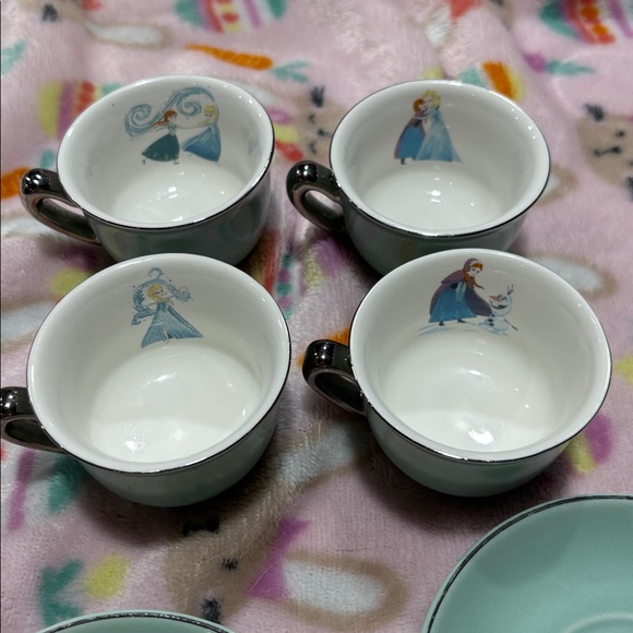 Pottery Barn tea set - Picture 5 of 8